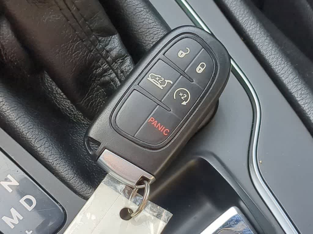 Thumbnail: 2019 Jeep Cherokee - 31