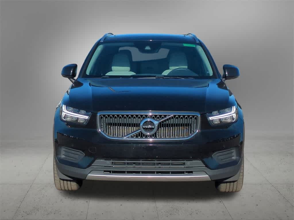 Thumbnail: 2020 Volvo XC40 - 8