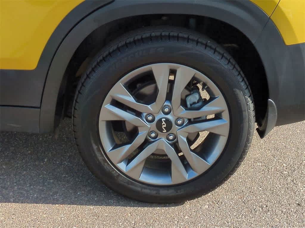 Thumbnail: 2022 Kia Seltos - 13