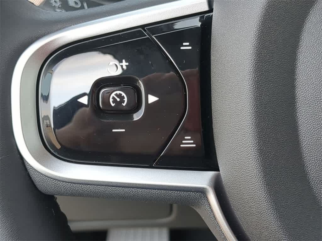 Thumbnail: 2026 Volvo XC90 - 24