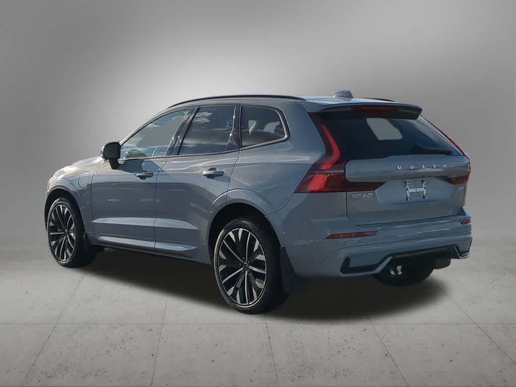 Thumbnail: 2026 Volvo XC60 - 4