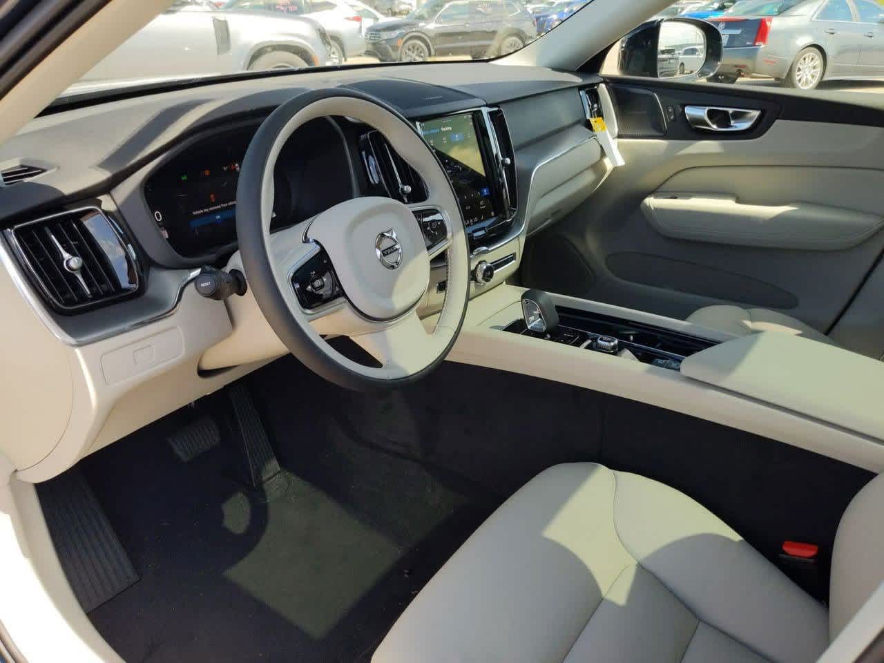 Thumbnail: 2025 Volvo XC60 - 2