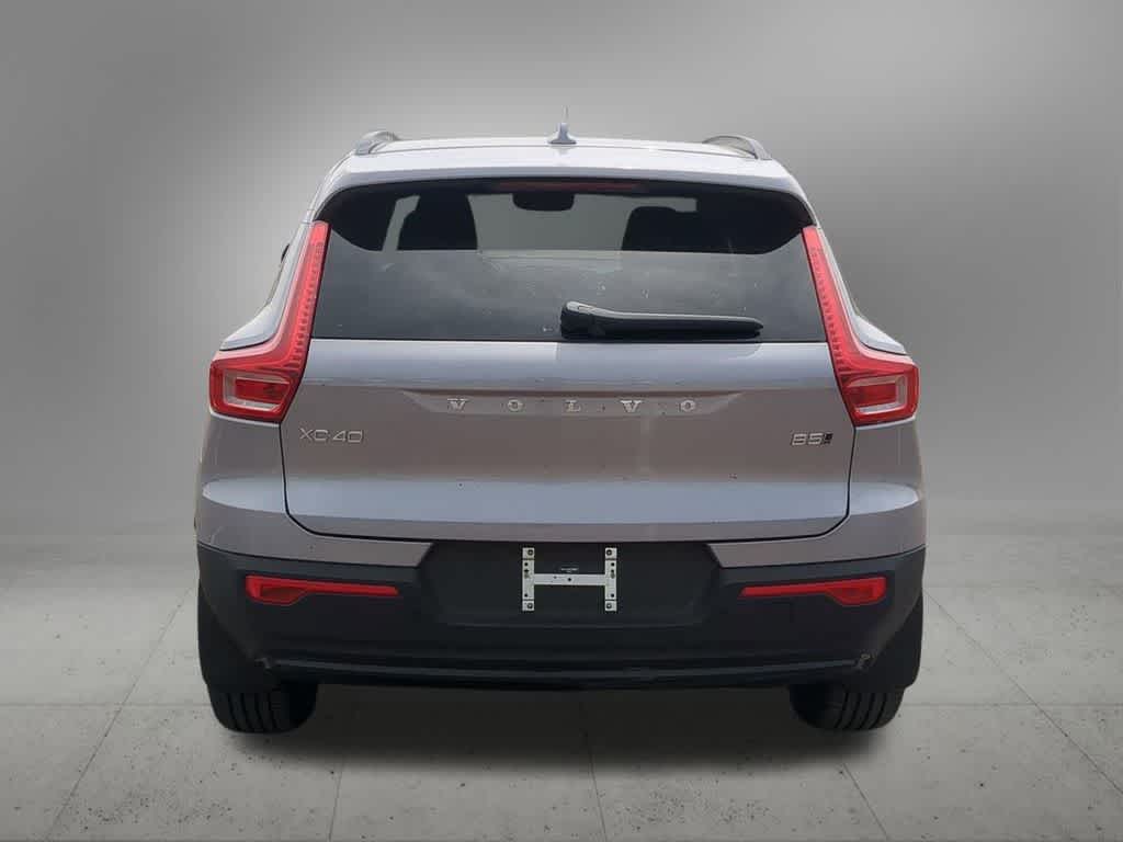 Thumbnail: 2026 Volvo XC40 - 5
