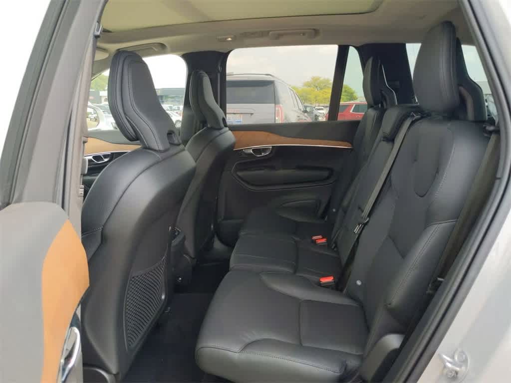 Thumbnail: 2025 Volvo XC90 - 17
