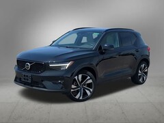 2023 Volvo XC40 B5 AWD Plus Dark I-4 cyl All-Wheel Drive