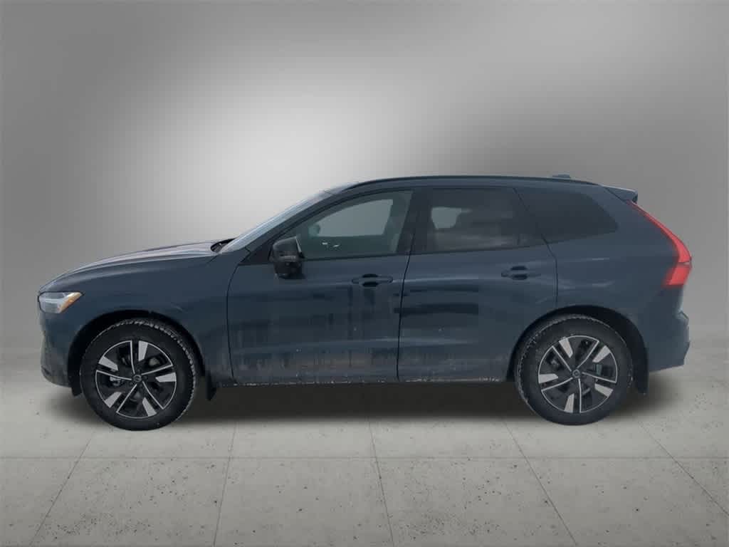 Thumbnail: 2026 Volvo XC60 - 3