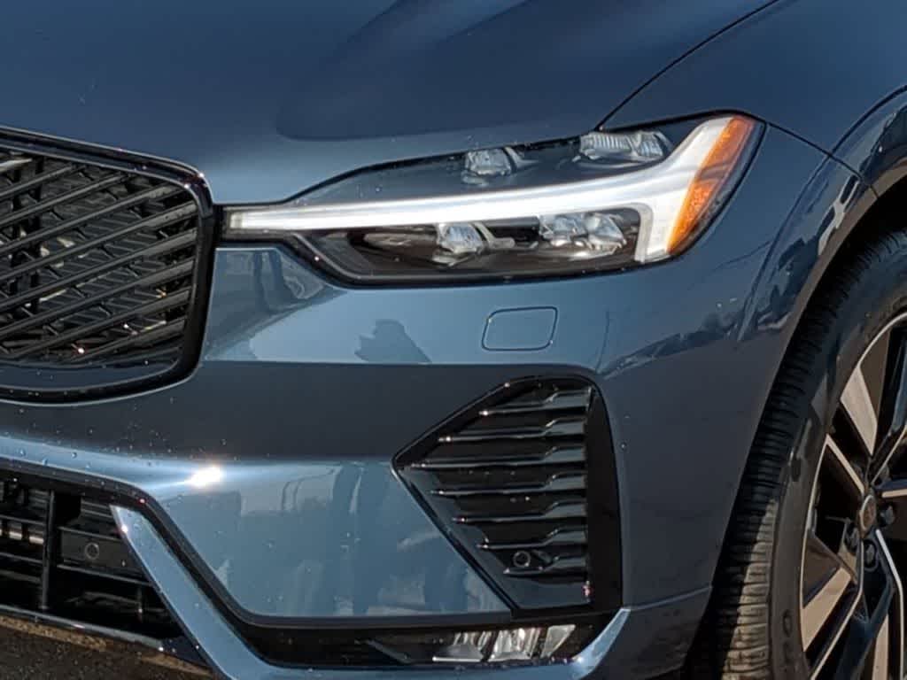 Thumbnail: 2026 Volvo XC60 - 10