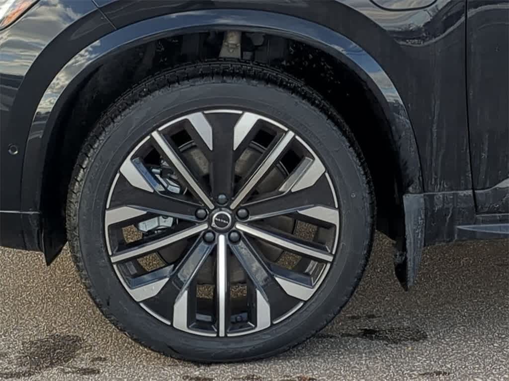 Thumbnail: 2026 Volvo XC90 - 13