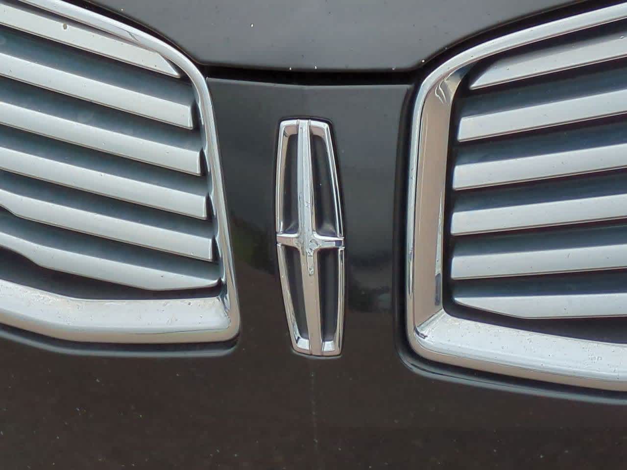 Thumbnail: 2013 Lincoln MKZ - 11