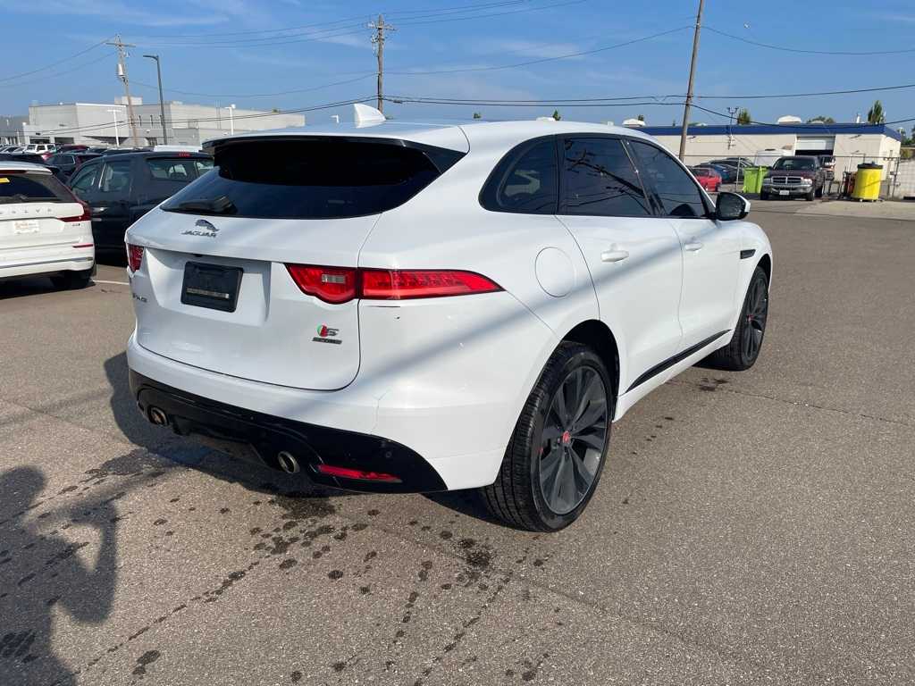 Thumbnail: 2018 Jaguar F-Pace - 5