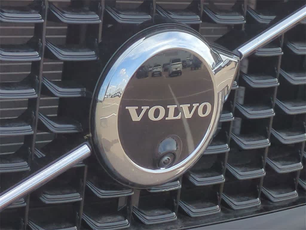 Thumbnail: 2025 Volvo XC60 - 10