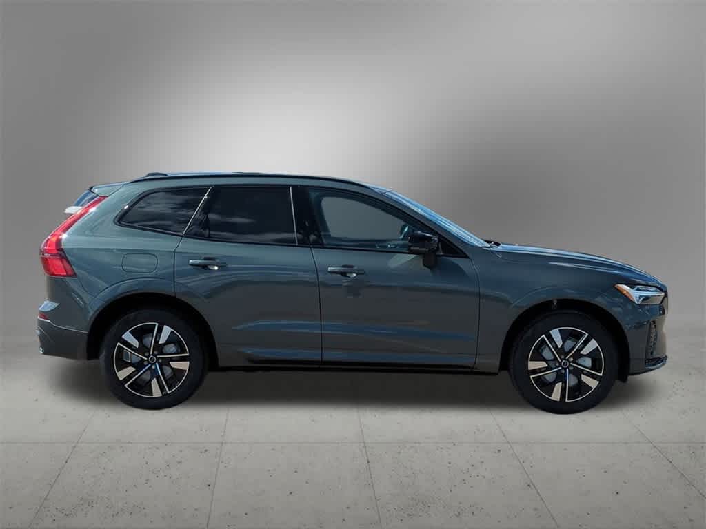 Thumbnail: 2026 Volvo XC60 - 7