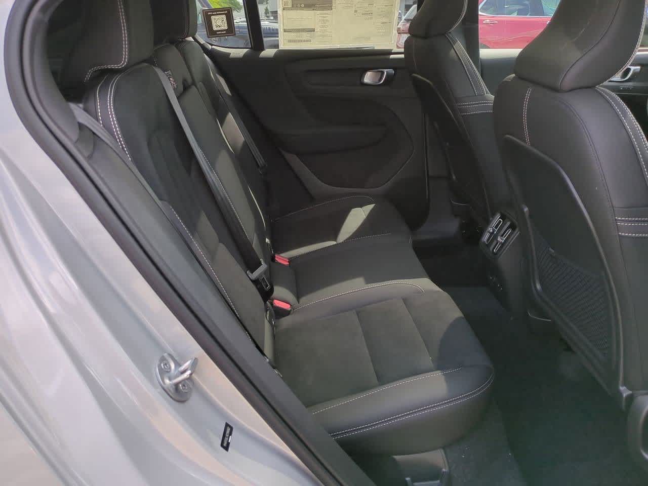 Thumbnail: 2024 Volvo C40 - 18