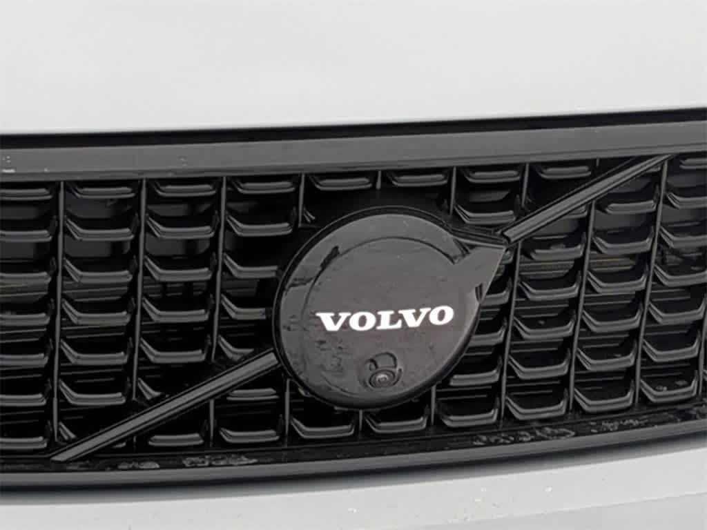 Thumbnail: 2026 Volvo XC40 - 12