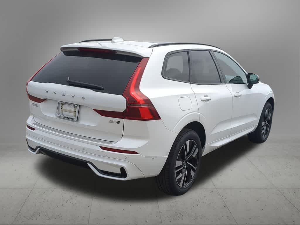 Thumbnail: 2026 Volvo XC60 - 6
