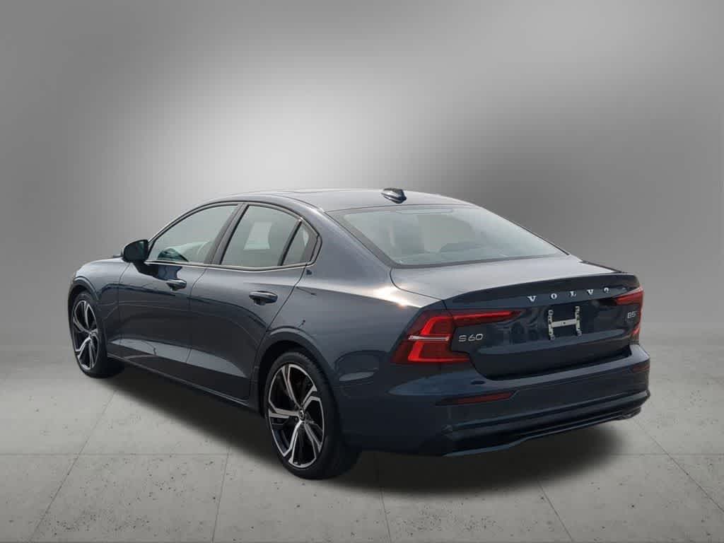 Thumbnail: 2023 Volvo S60 - 4