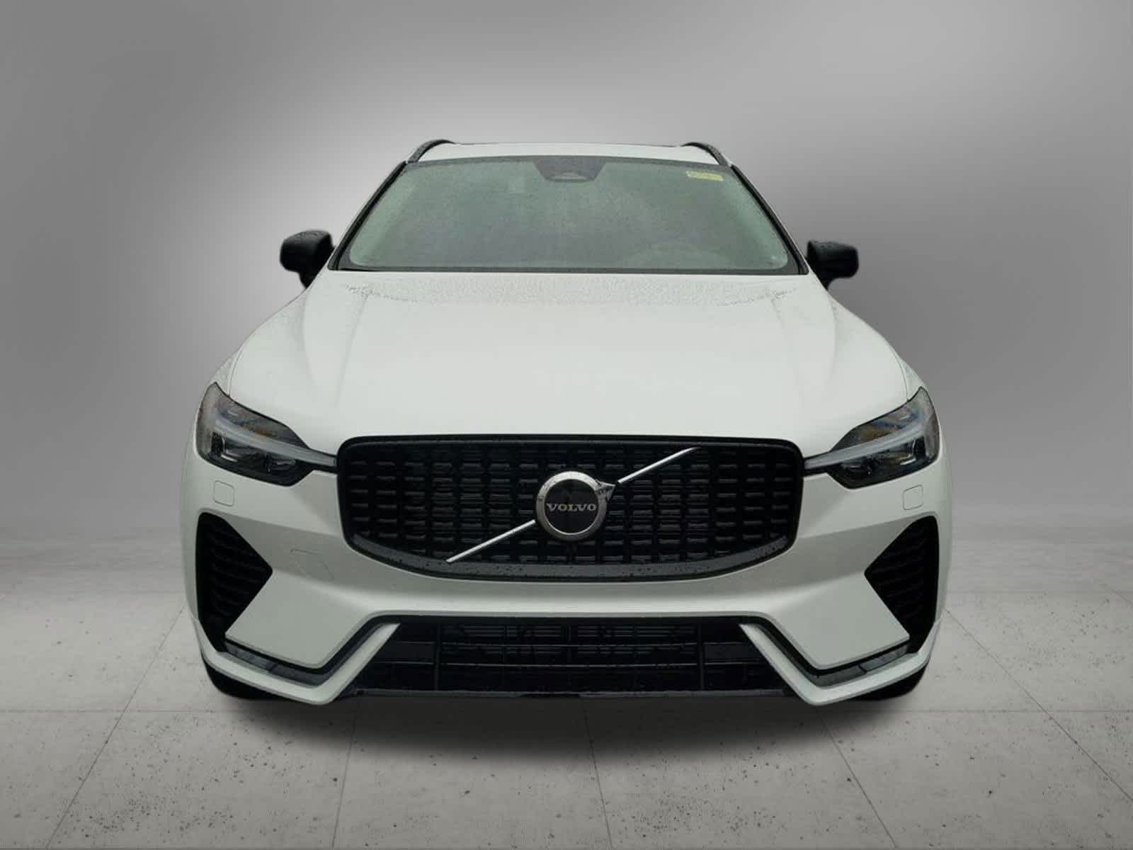 Thumbnail: 2025 Volvo XC60 - 9