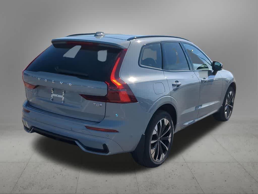 Thumbnail: 2026 Volvo XC60 - 6