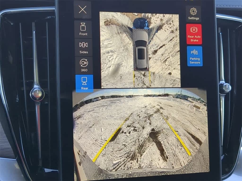 Thumbnail: 2026 Volvo XC90 - 30