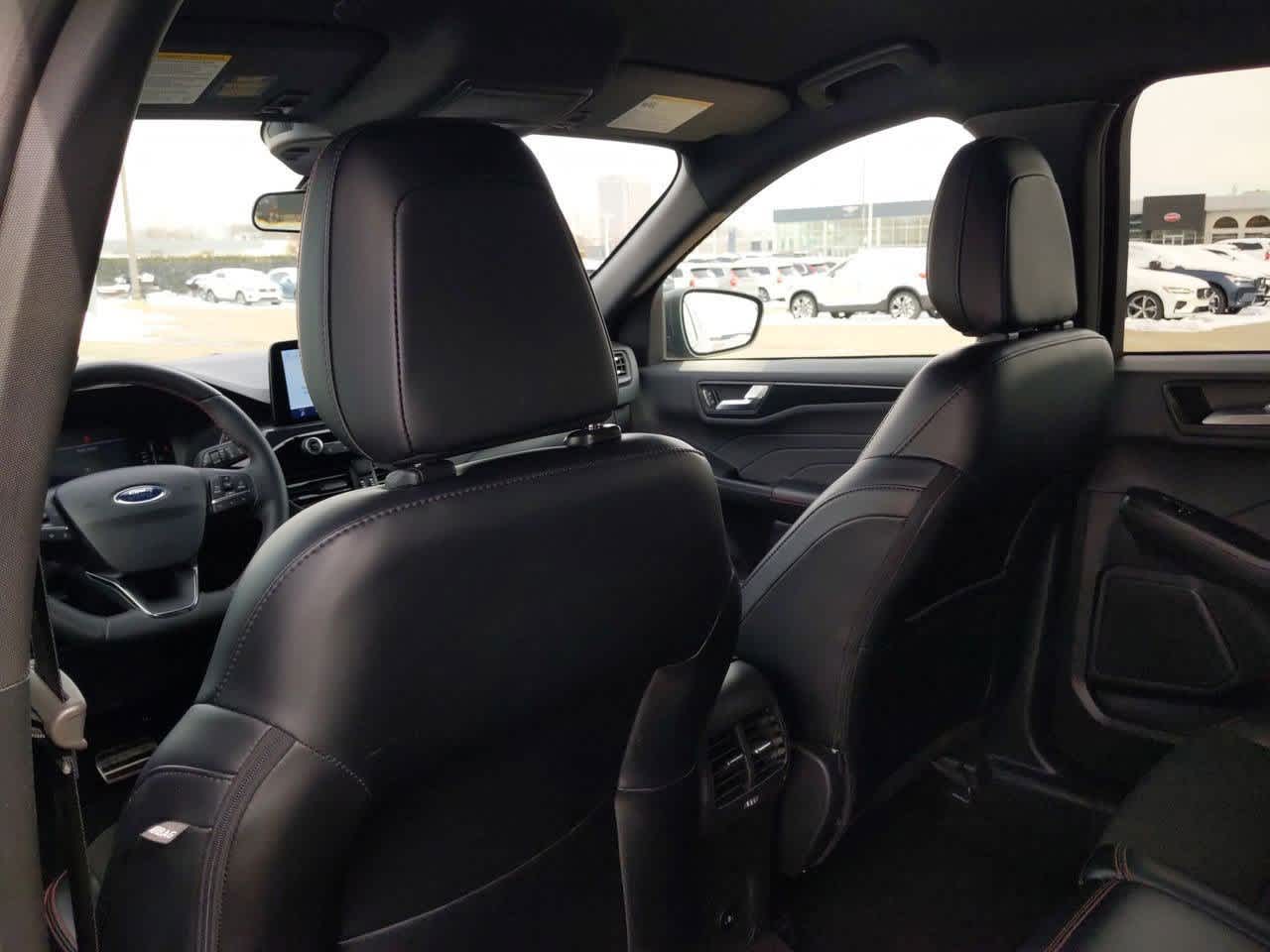 2024 Ford Escape ST-Line 17