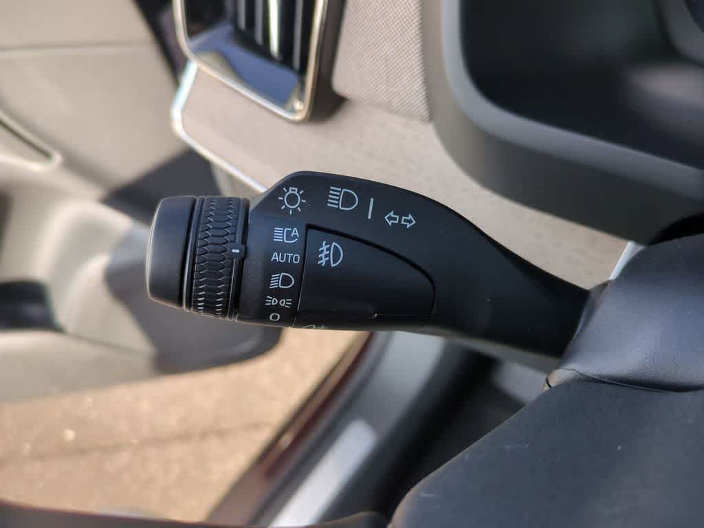 Thumbnail: 2026 Volvo XC90 - 20