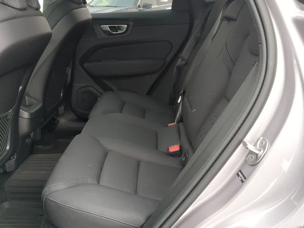 Thumbnail: 2026 Volvo XC60 - 18