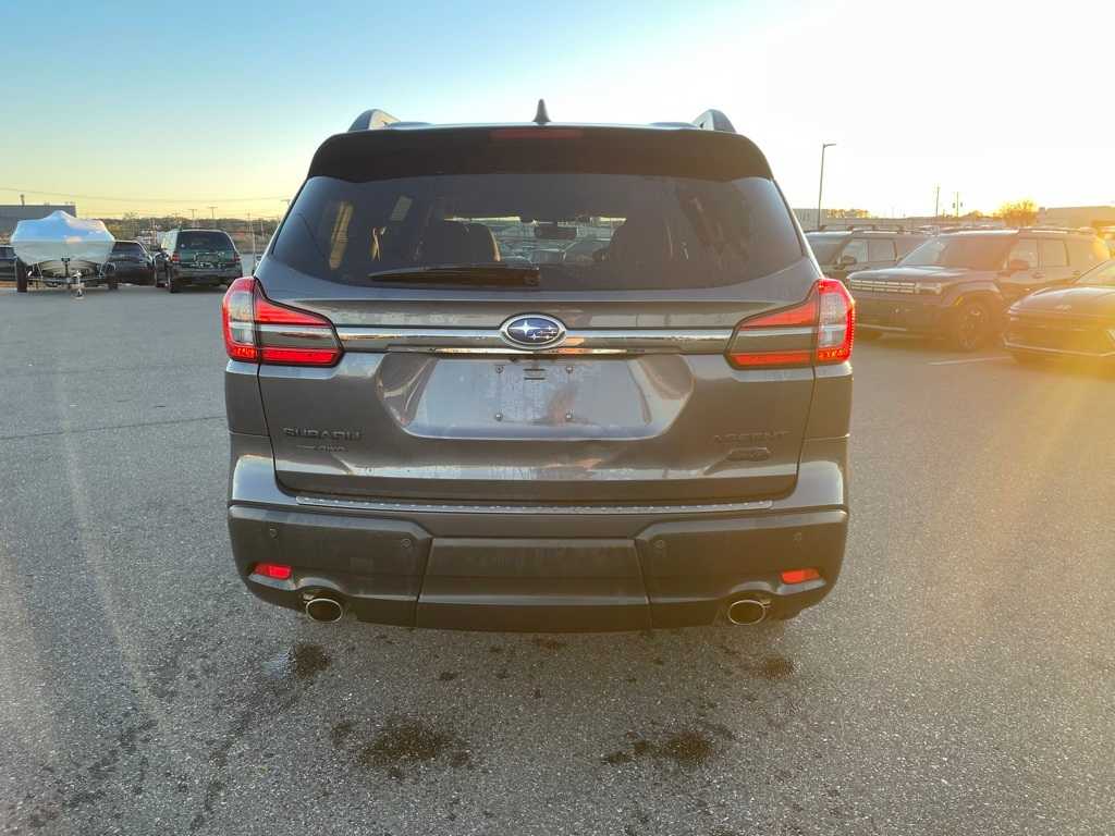 2022 Subaru Ascent Onyx Edition photo 3