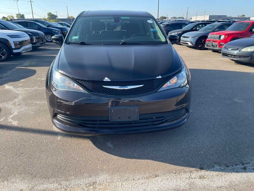 Thumbnail: 2018 Chrysler Pacifica - 8