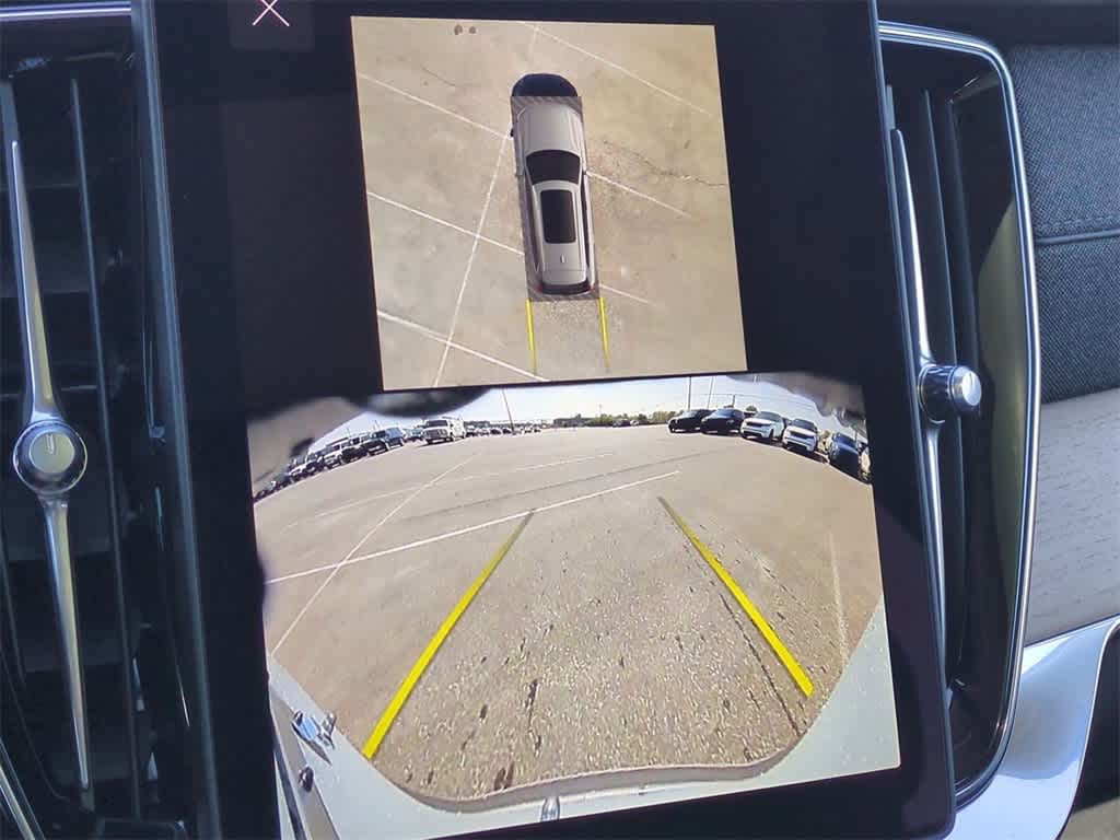 Thumbnail: 2026 Volvo XC90 - 28