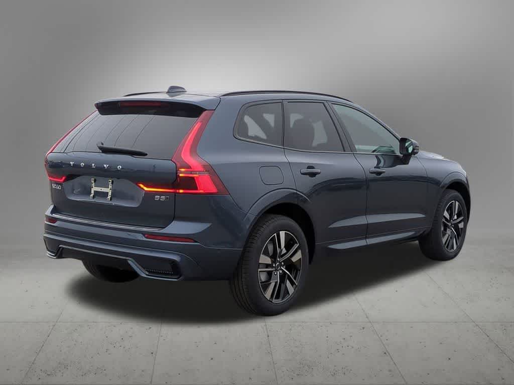 Thumbnail: 2026 Volvo XC60 - 6
