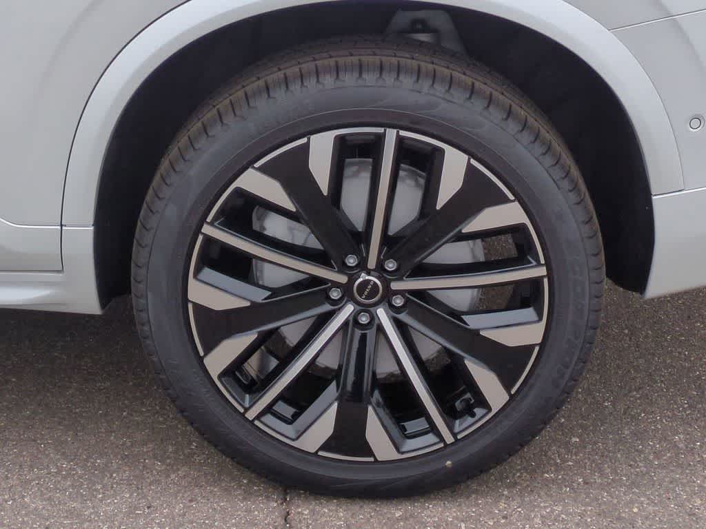 Thumbnail: 2026 Volvo XC90 - 12