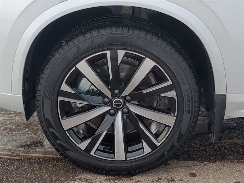 Thumbnail: 2025 Volvo XC90 - 13