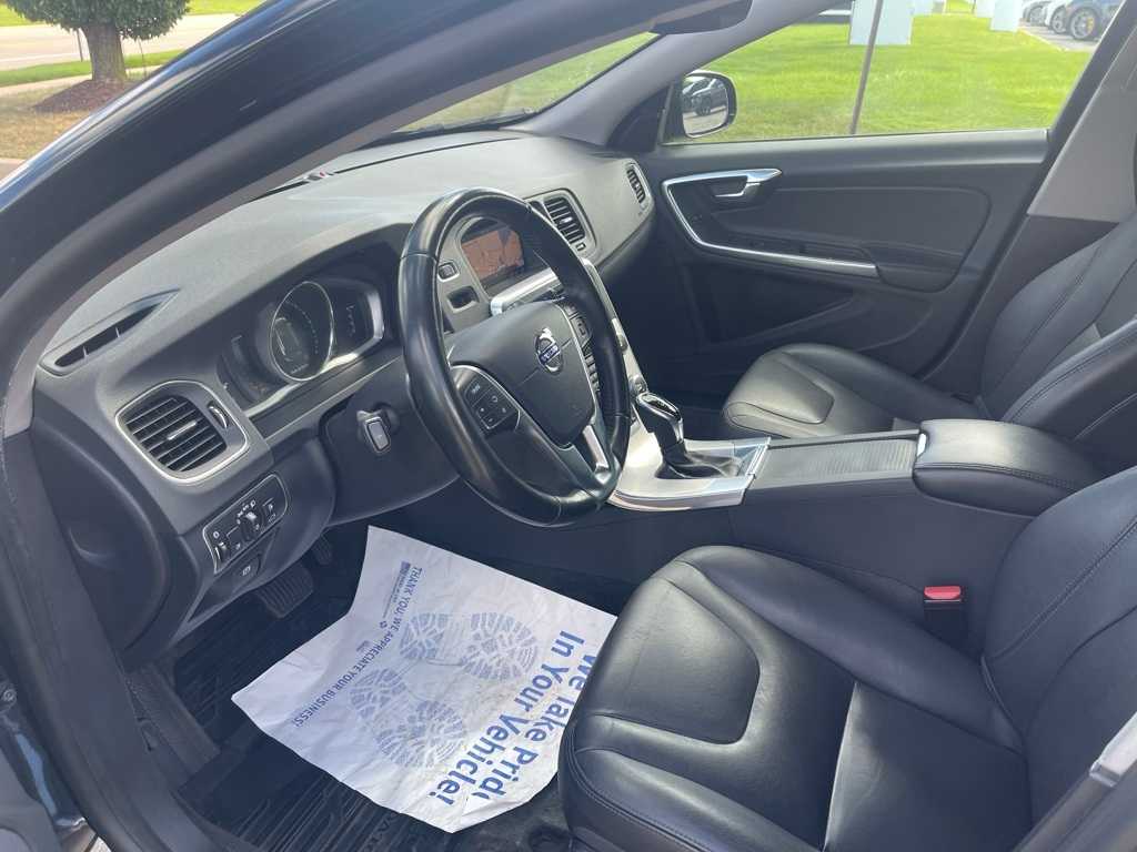 Thumbnail: 2018 Volvo S60 - 9
