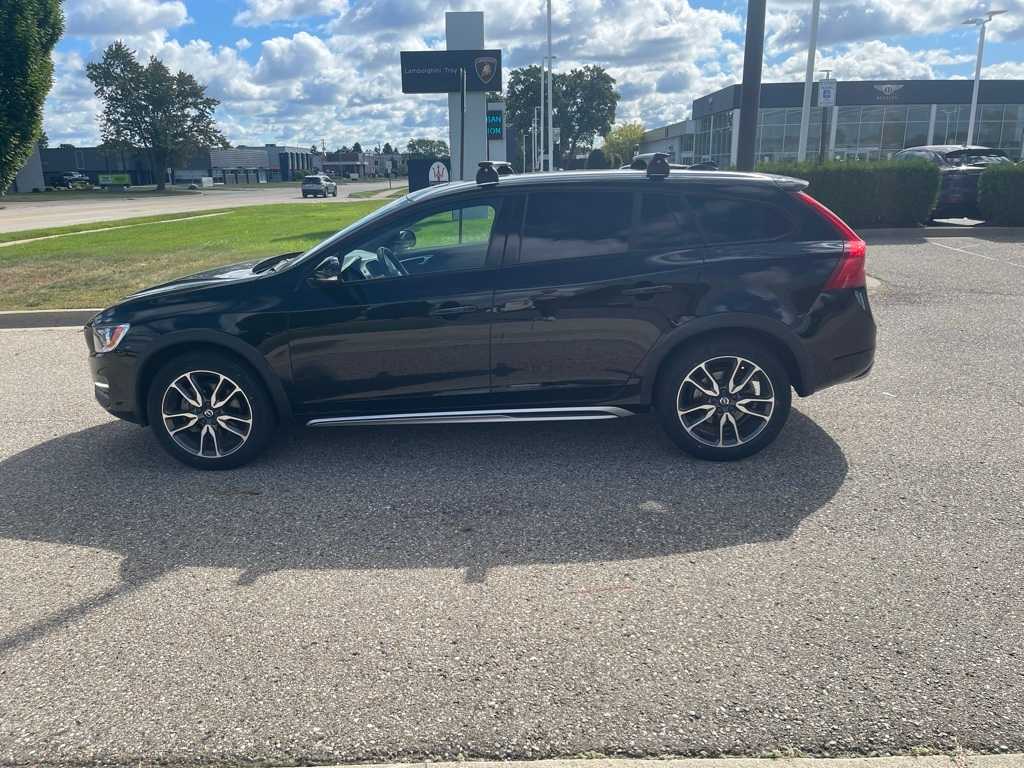 Thumbnail: 2018 Volvo S60 - 2