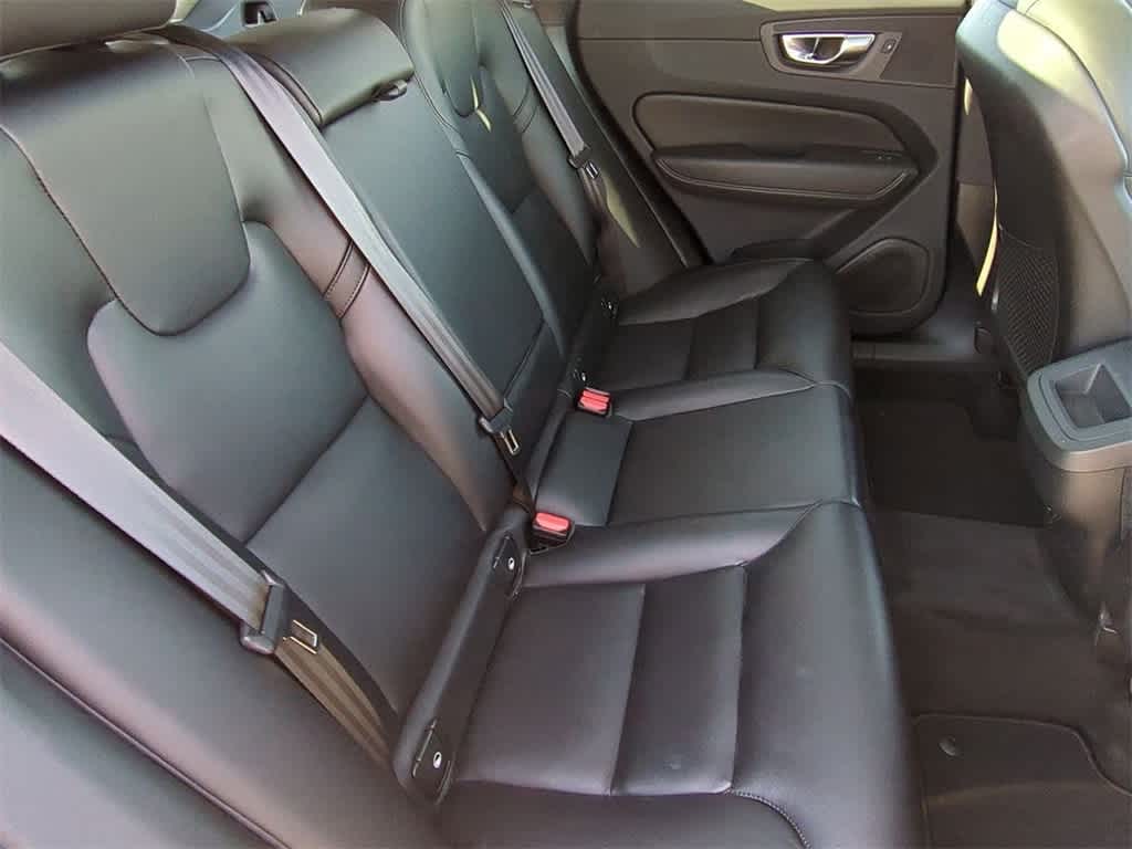 Thumbnail: 2023 Volvo XC60 - 20