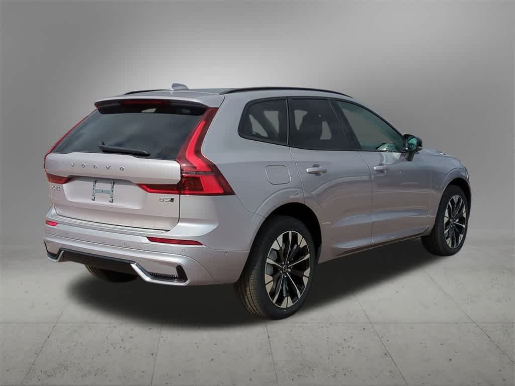 Thumbnail: 2026 Volvo XC60 - 6