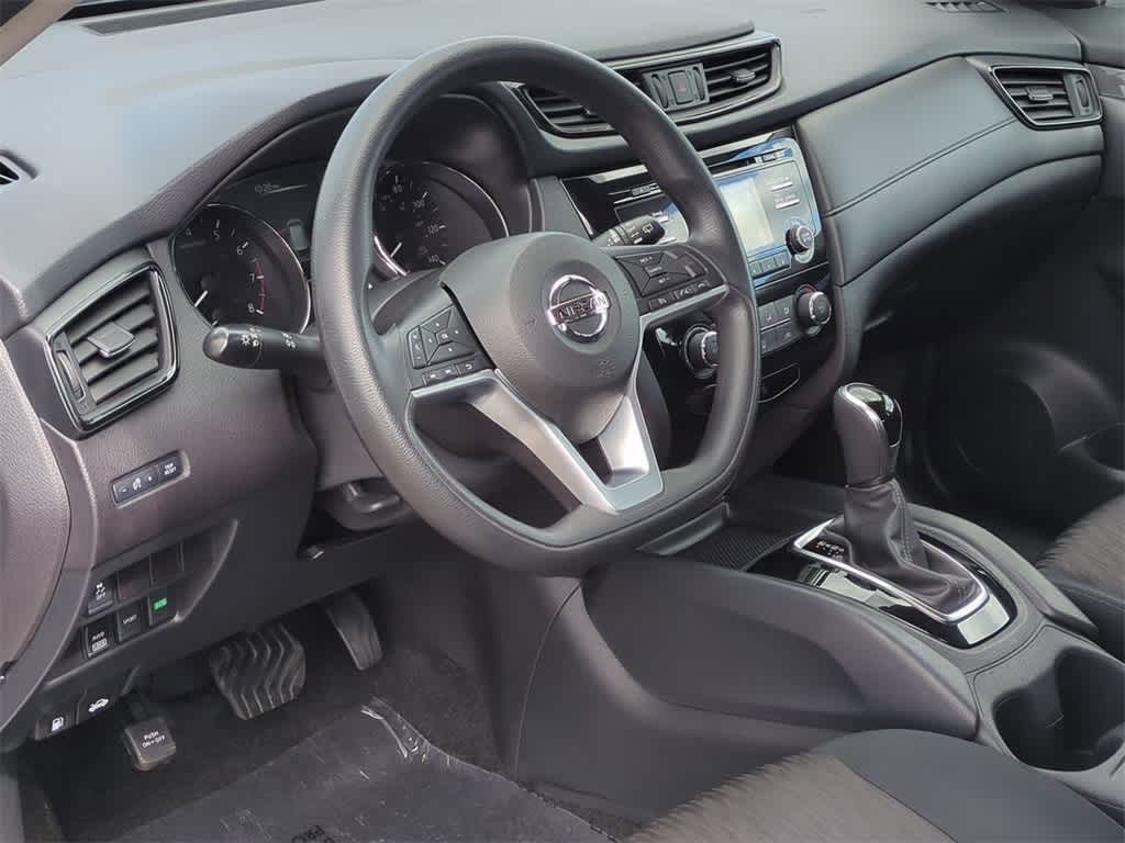 Thumbnail: 2017 Nissan Rogue - 2
