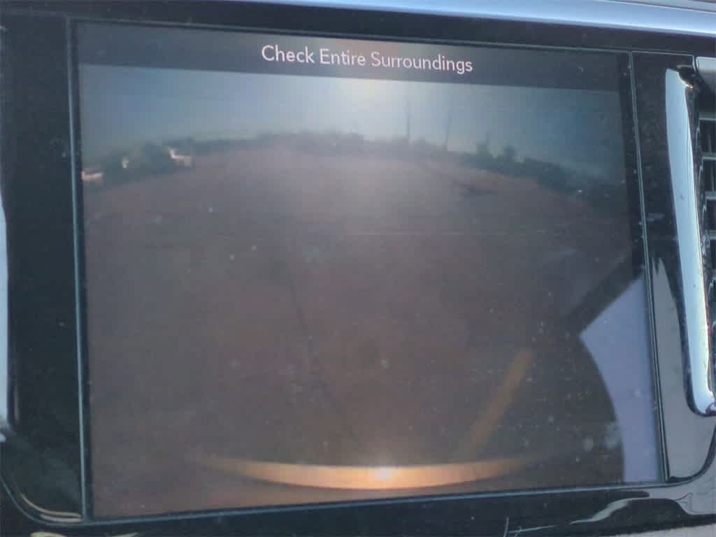 Thumbnail: 2018 Chrysler Pacifica - 21