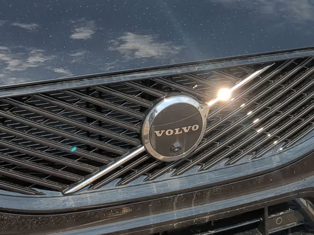Thumbnail: 2026 Volvo XC60 - 11