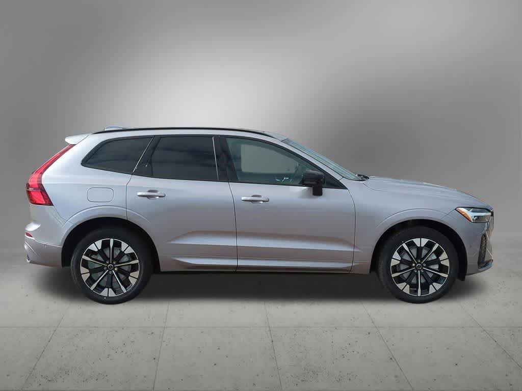 Thumbnail: 2026 Volvo XC60 - 7