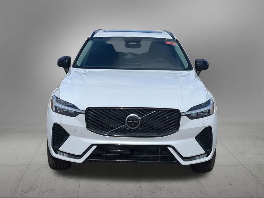 Thumbnail: 2026 Volvo XC60 - 10