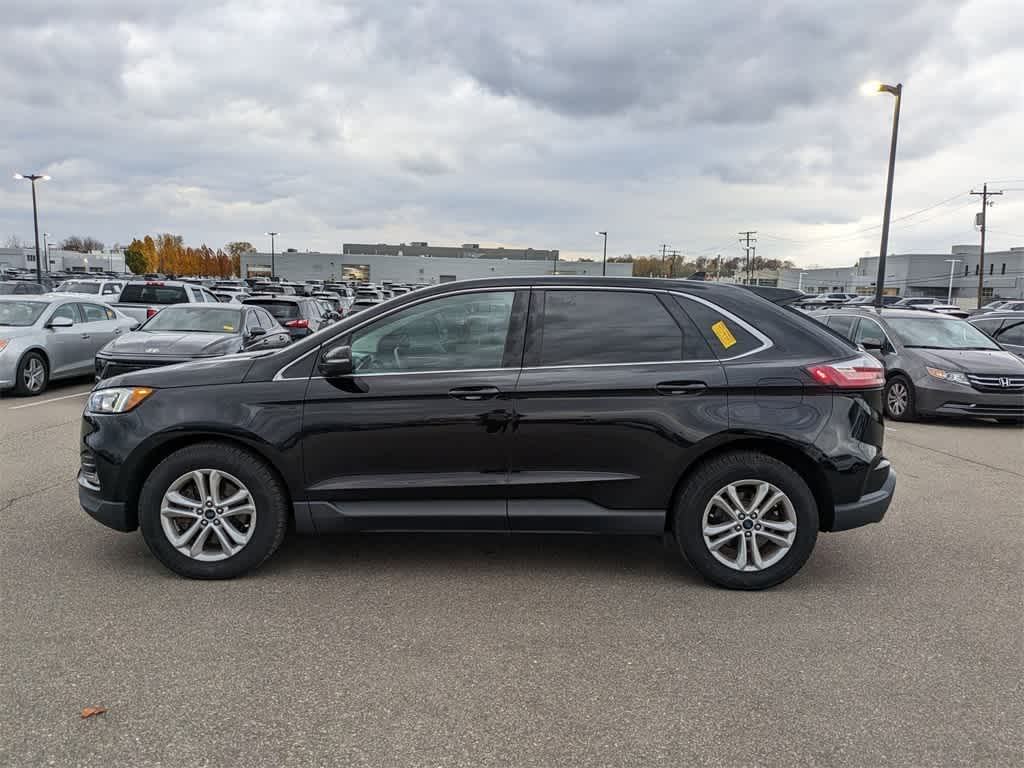 2019 Ford Edge SEL photo 2