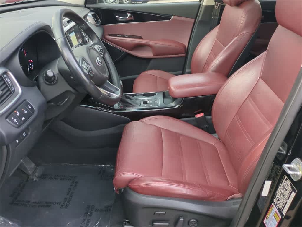 Thumbnail: 2017 Kia Sorento - 8