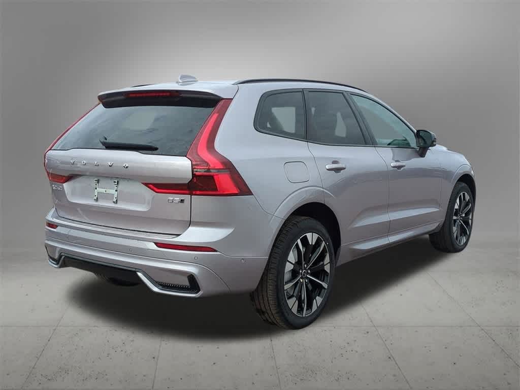 Thumbnail: 2026 Volvo XC60 - 6
