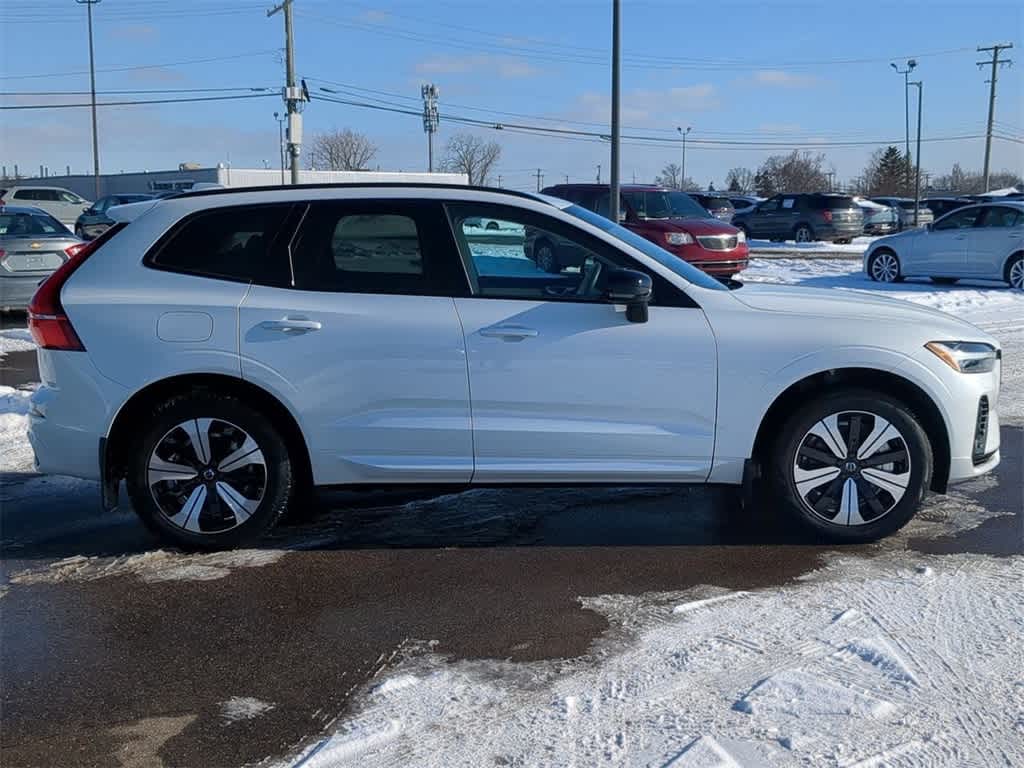 Thumbnail: 2025 Volvo XC60 - 7