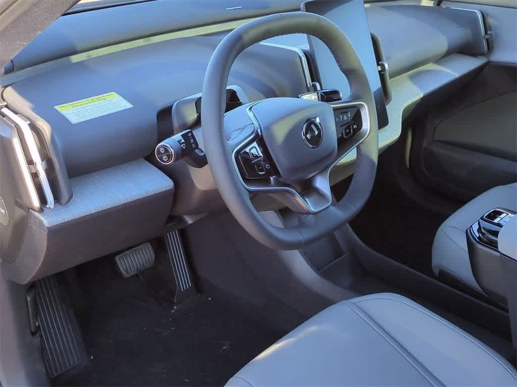 Thumbnail: 2025 Volvo EX30 - 2