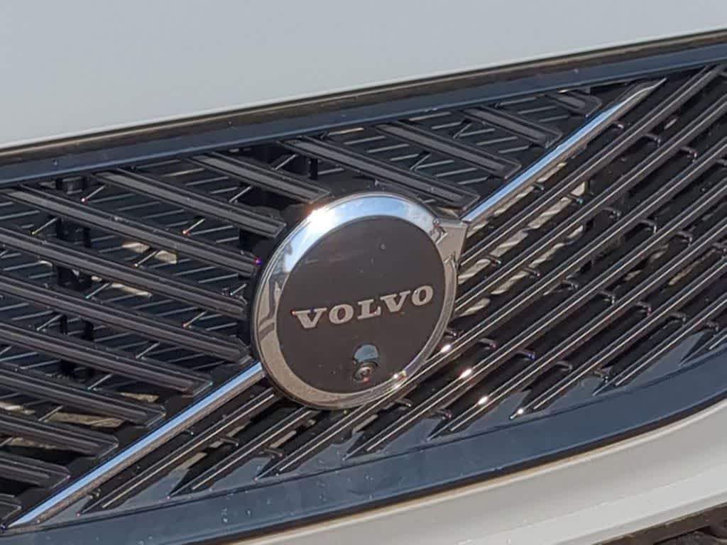 Thumbnail: 2026 Volvo XC60 - 11