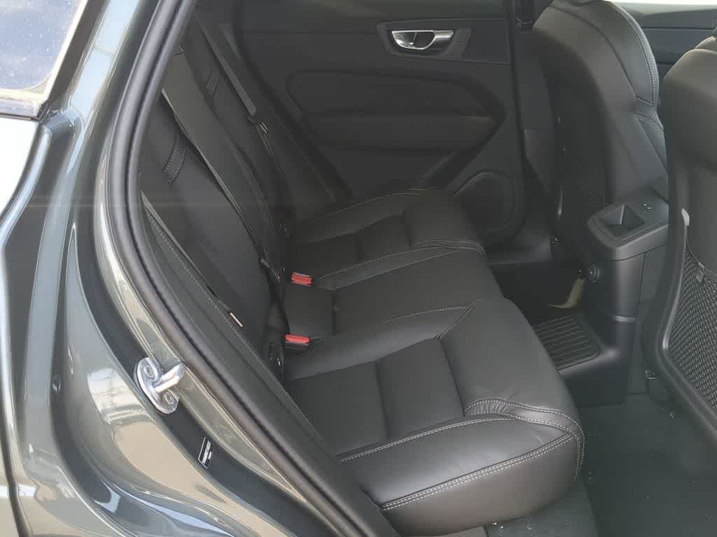 Thumbnail: 2026 Volvo XC60 - 19