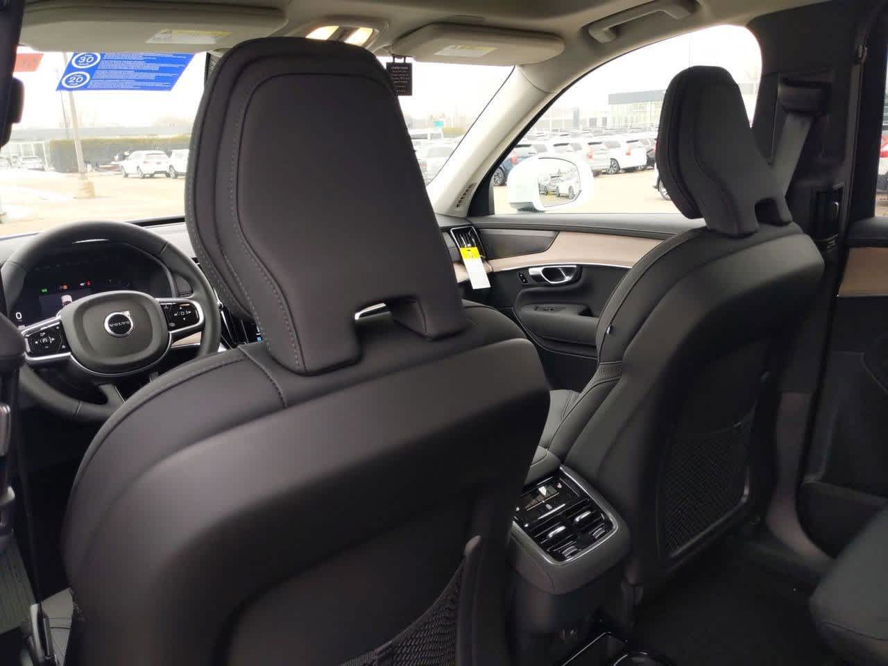 Thumbnail: 2025 Volvo XC90 - 17