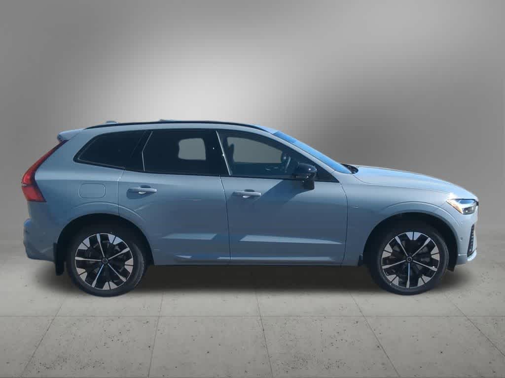 Thumbnail: 2026 Volvo XC60 - 7